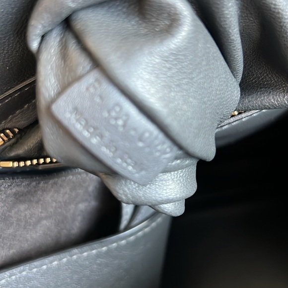 Authentic Celine Luggage Phantom Tote. - Picture 6 of 12